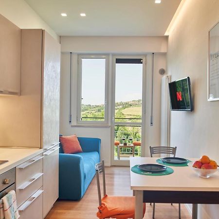 Azure Spot In Siena Centre - Apt Centrale Con Balcone Bagian luar foto