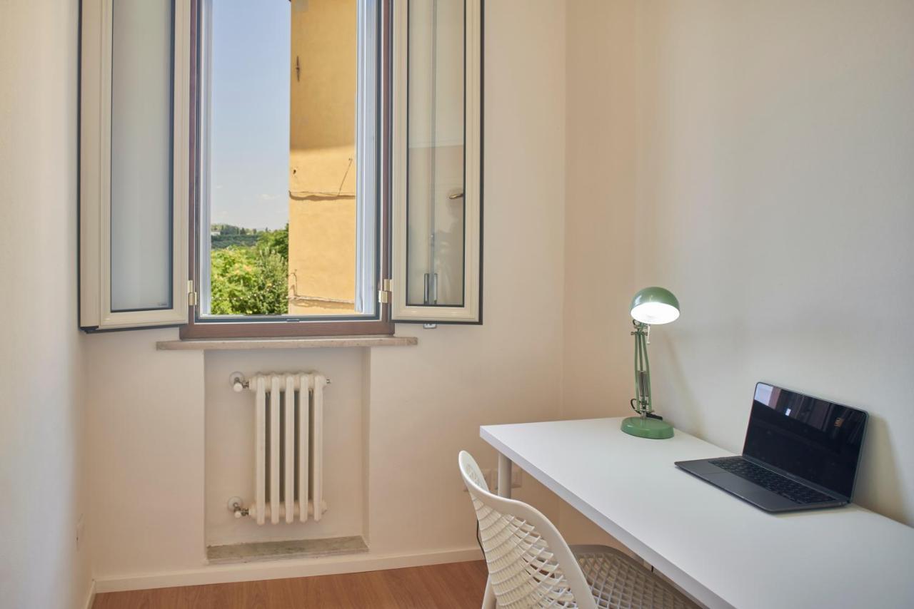Azure Spot In Siena Centre - Apt Centrale Con Balcone Bagian luar foto